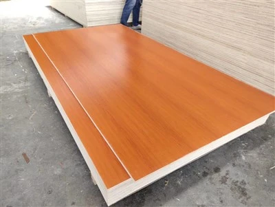 1220X2440X18mm poppel/eukalyptus kärnfaner/melaminplywood för möbler